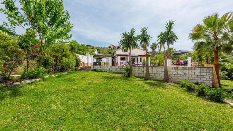 Rent Villa Chivalrous Puzzle Spain