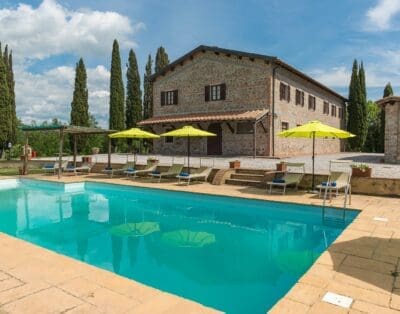 Rent Villa Chocolate Roble Tuscany