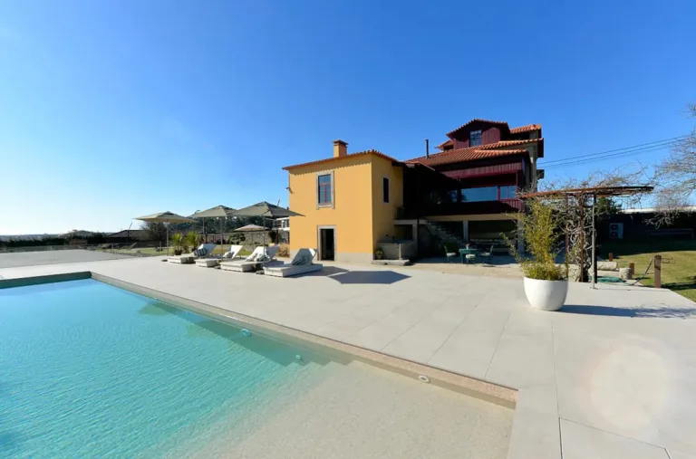 Rent Villa Cinereous Pachypodium Portugal