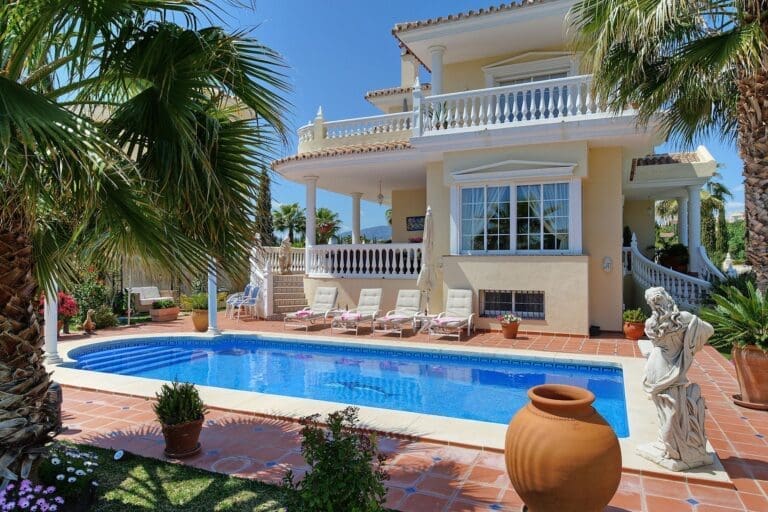 Rent Villa Cogent Purpureus Spain