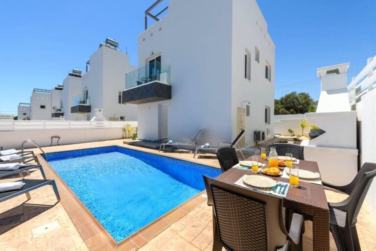 Rent Villa Cola White Cyprus