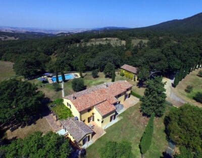 Rent Villa Coquelicot Emerald Tuscany