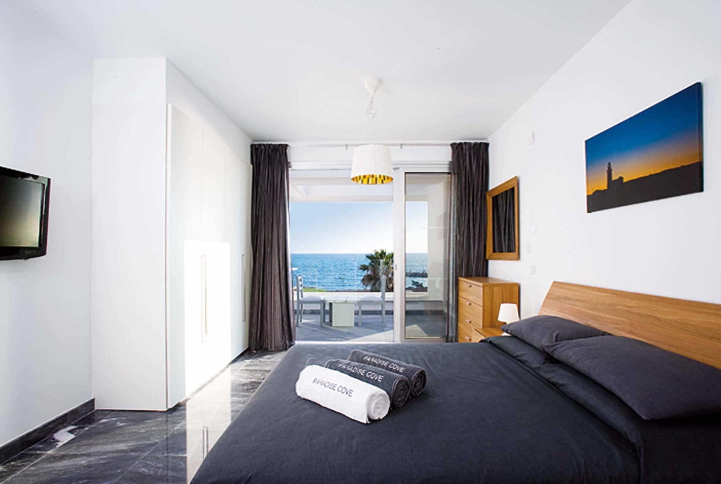 Rent Villa Cordovan Honey-Myrtle Paphos