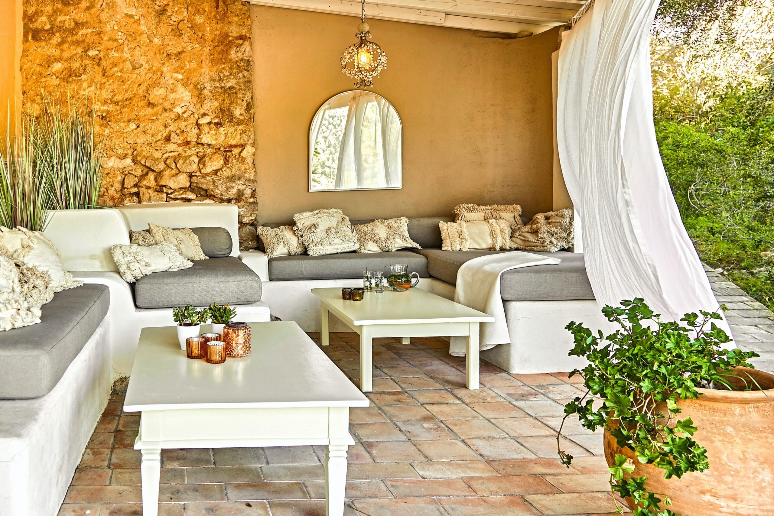 Rent Villa Cornflower Purpleheart Catalonia