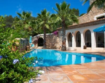 Rent Villa Cornflower Purpleheart Catalonia