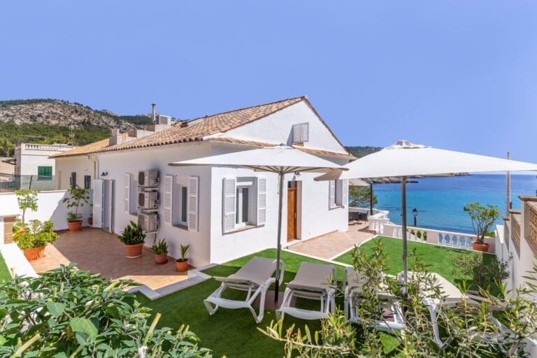 Rent Villa Cyber Palmyra Balearic Islands