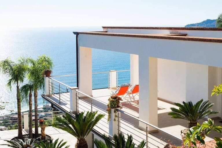 Rent Villa Dark Crystal Sicily