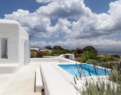 Rent Villa Deep Lichee Paros