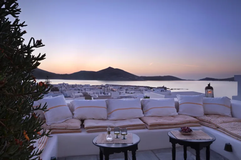 Rent Villa Deep Mango Paros