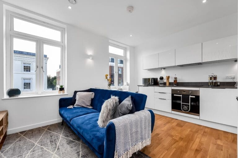 Rent Villa Dragons Birch Surrey