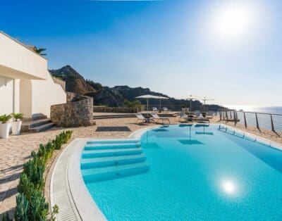 Rent Villa Duke Yellow Poplar Taormina