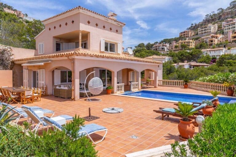 Rent Villa Dune Rowan Balearic Islands