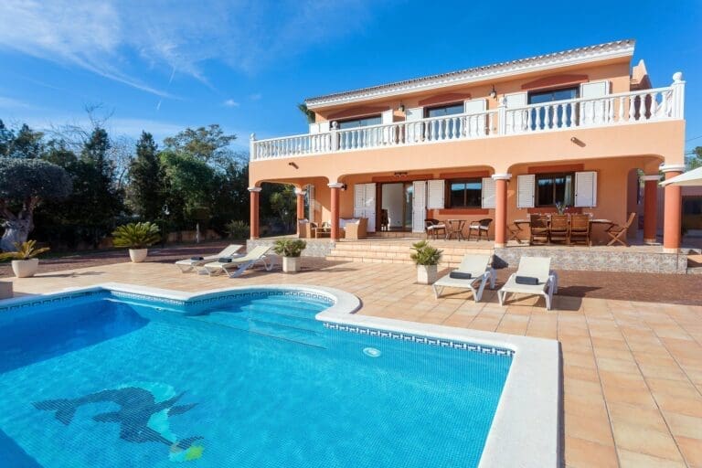 Rent Villa Dynamic Callery Balearic Islands