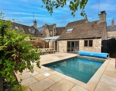 Rent Villa Ebony Boab Gloucestershire