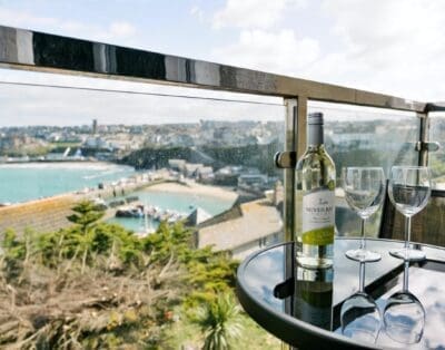 Rent Villa Ebony Mangeneel Cornwall