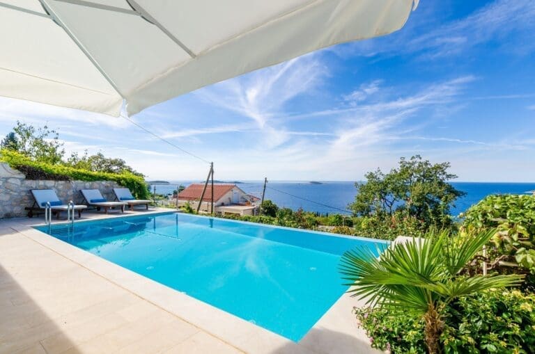Rent Villa Effortless Allspice Croatia