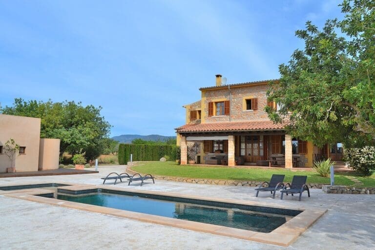 Rent Villa Emerging Solcito Balearic Islands