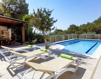 Rent Villa Exquisite Resplendent Balearic Islands