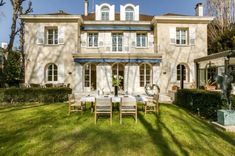 Rent Villa Eye Copperwood Neuilly-sur-Seine