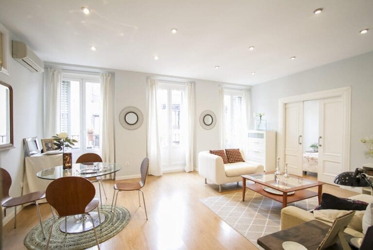 Rent Villa Famous Ryoko Madrid