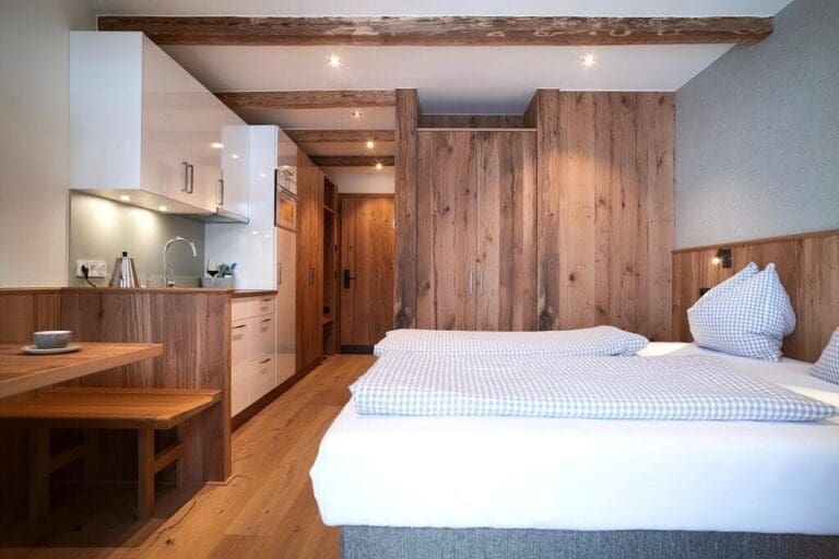 Rent Villa Fancy Cardinal Austria