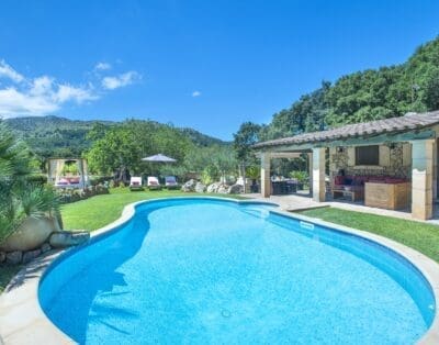 Rent Villa Fantastic Dapper Balearic Islands