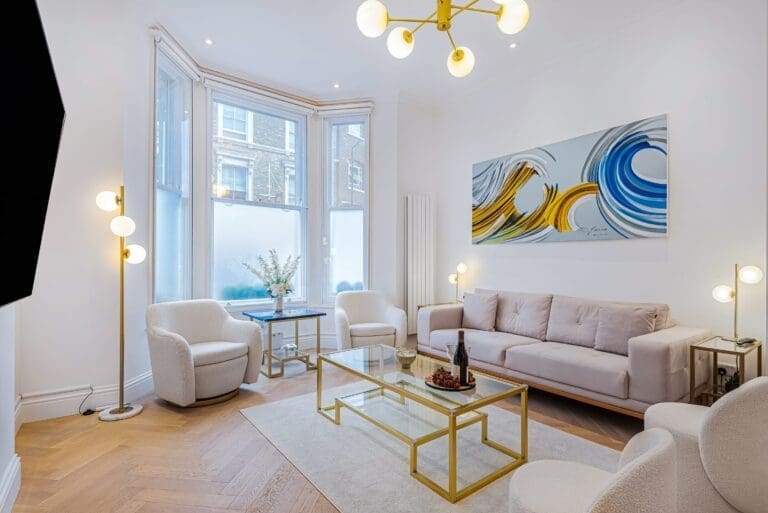 Rent Villa Fern Pitchapple London