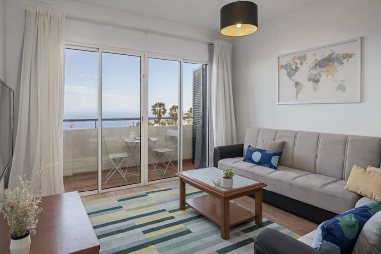 Rent Villa Fiery Japhette Portugal