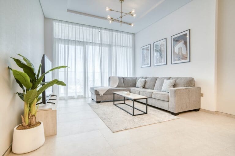 Rent Villa Flame Saltbush United Arab Emirates