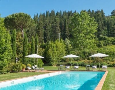 Rent Villa Flexible Brushholly Italy