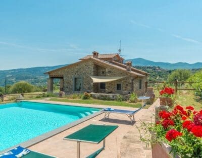 Rent Villa Fluorescent Callery Tuscany