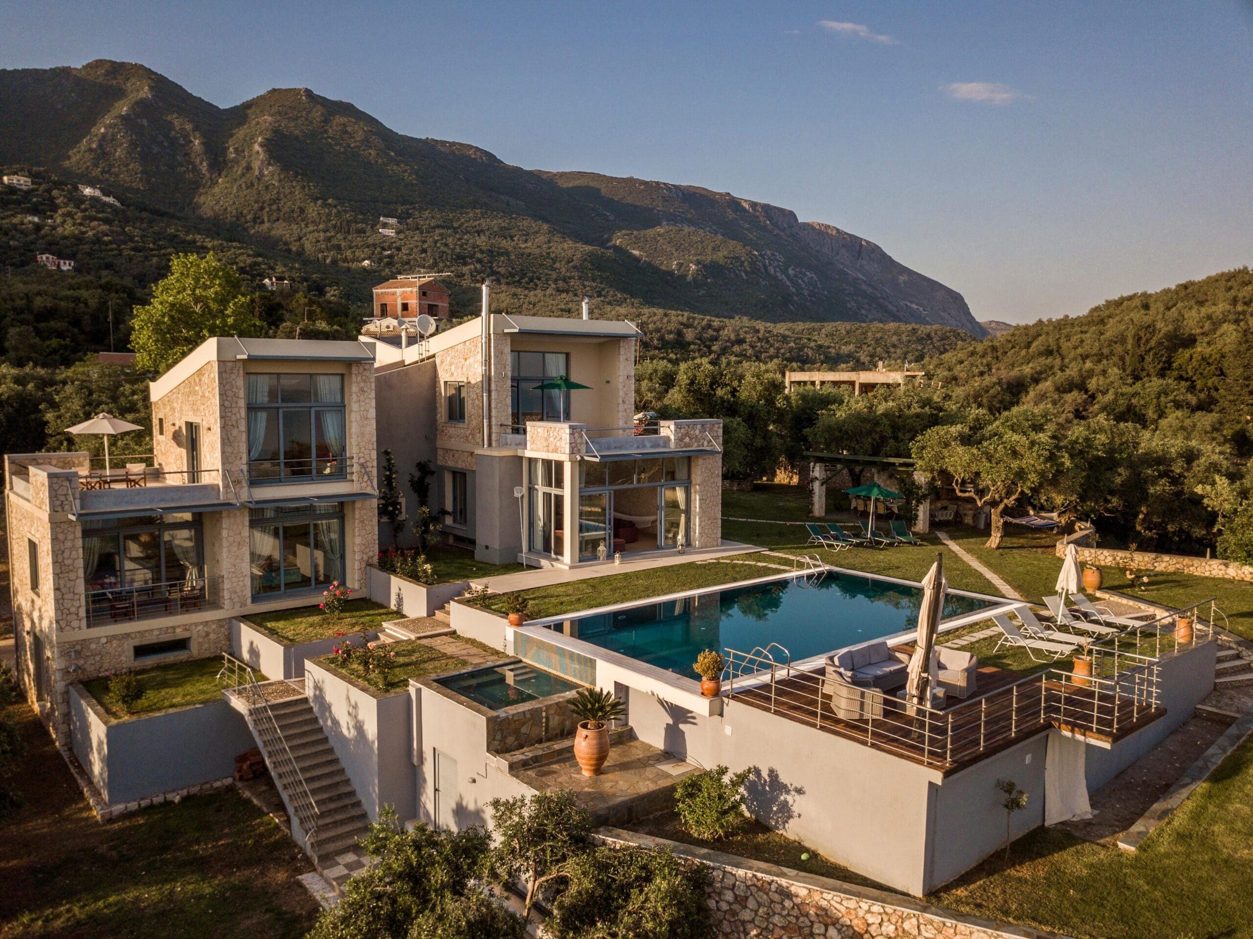 Rent Villa Fluorescent Firebell Corfu