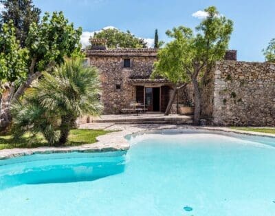 Rent Villa Forest Loquat Mallorca