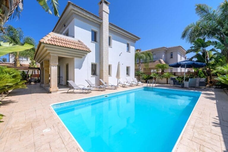 Rent Villa Frost Lichee Cyprus