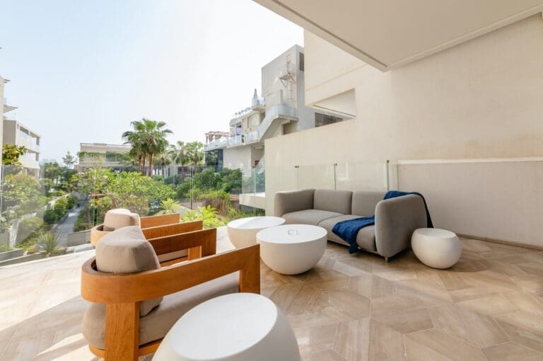 Rent Villa Grayish Twinberry United Arab Emirates