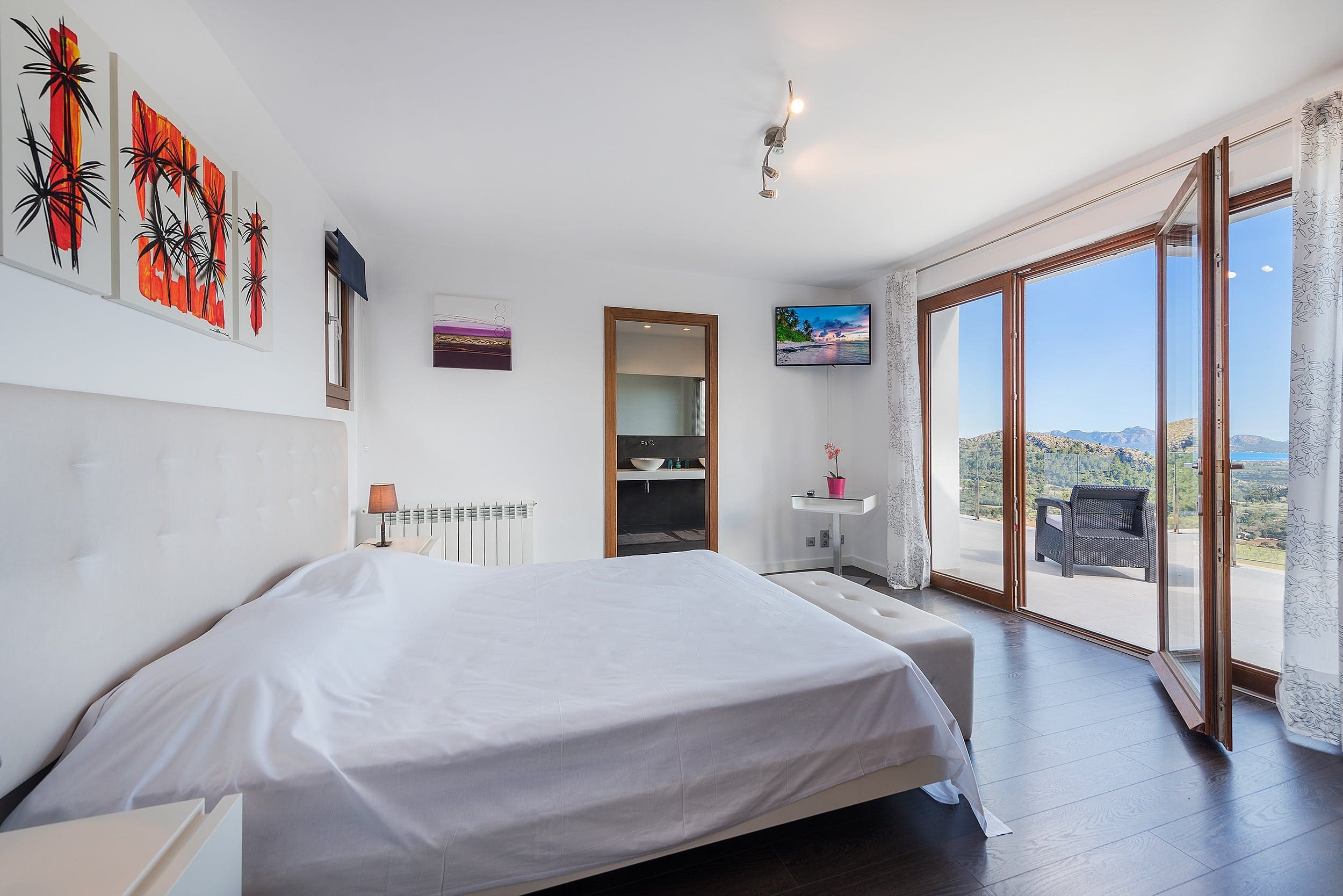 Rent Villa Greathearted Corydalis Balearic Islands