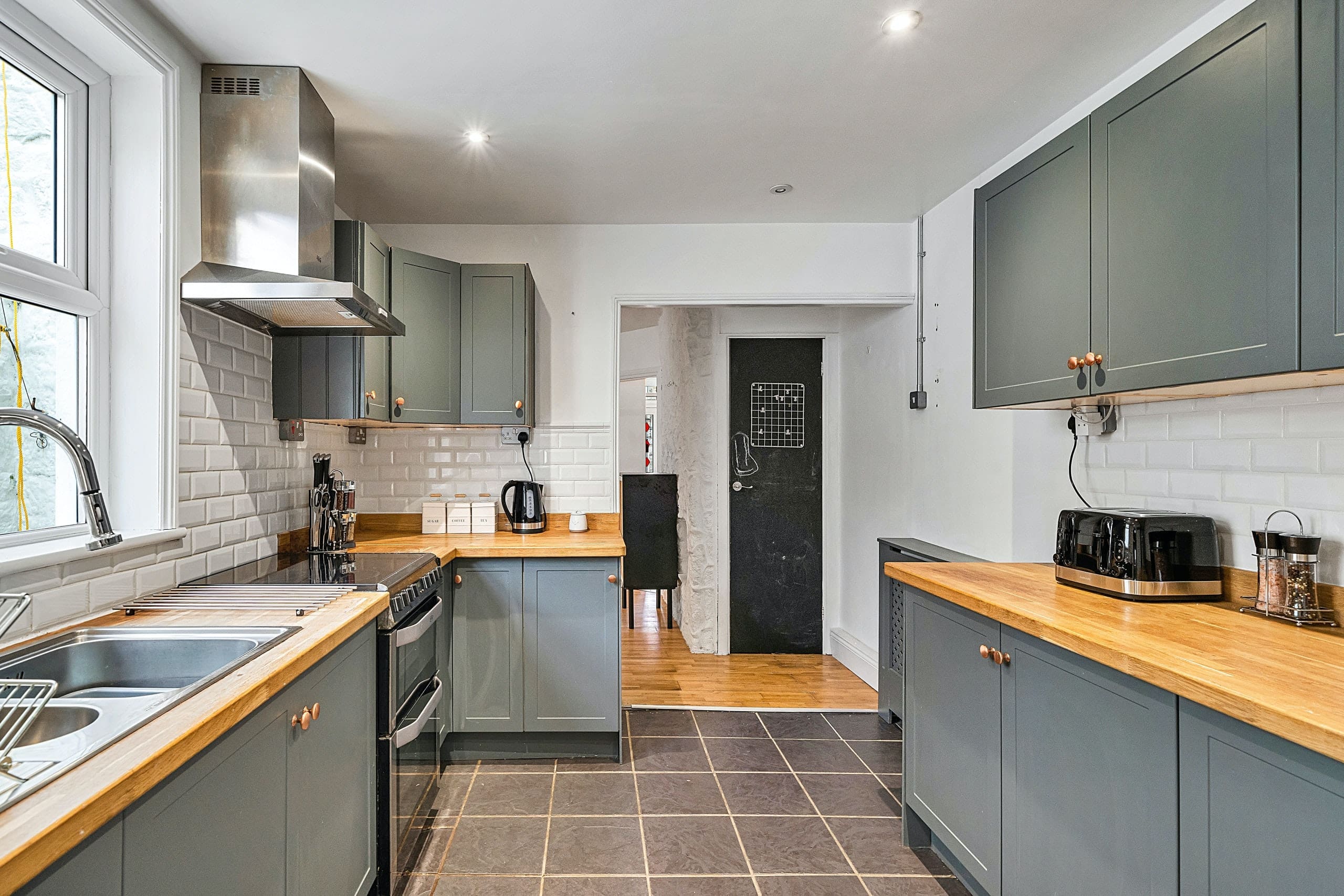 Rent Villa Green-Yellow Dhawra Cornwall