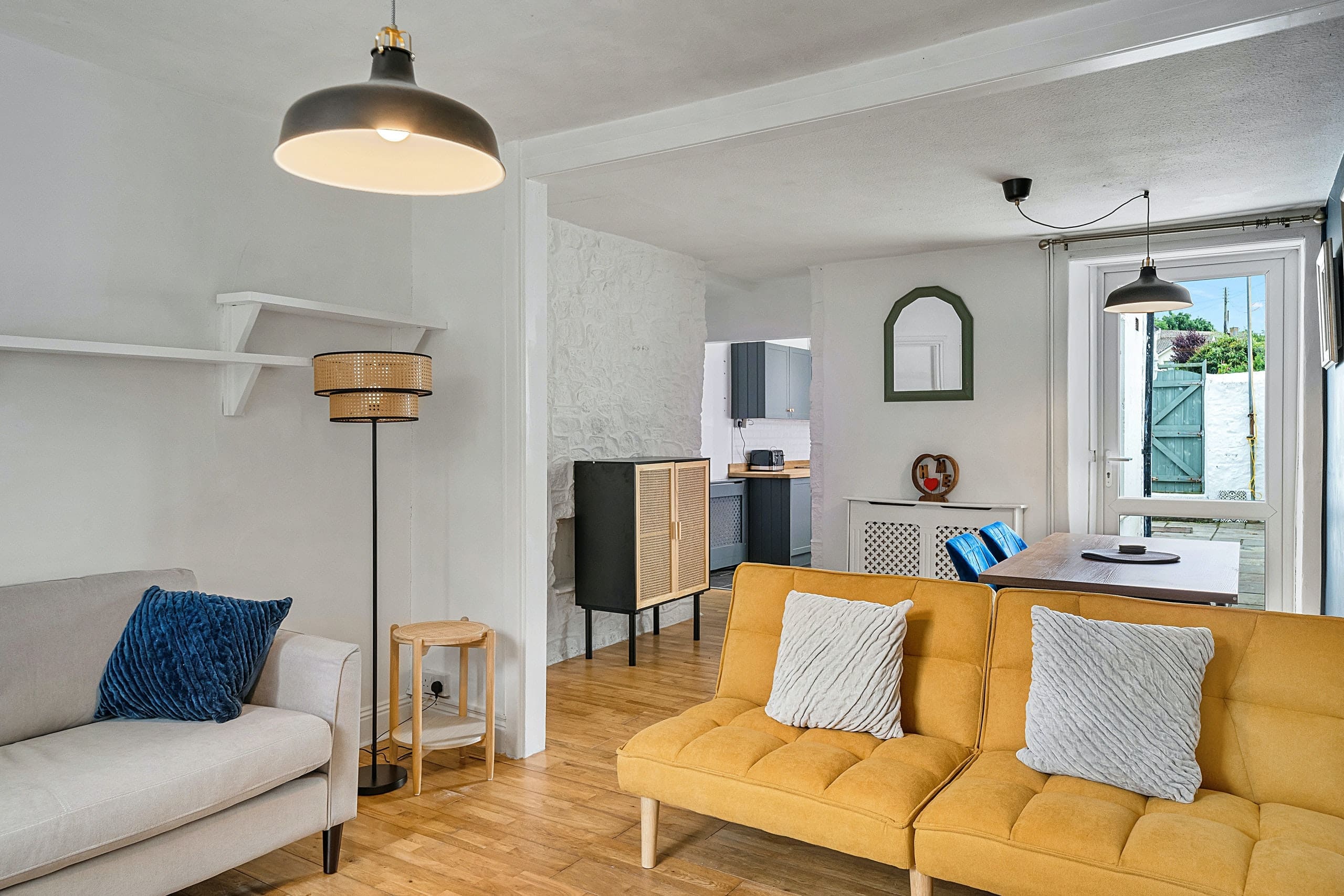 Rent Villa Green-Yellow Dhawra Cornwall