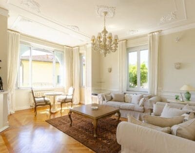 Rent Villa Grey Pincushion Italy