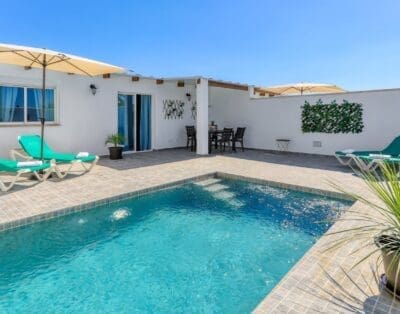 Rent Villa Gutsy Cotta Spain