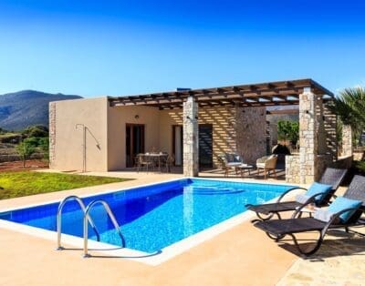 Rent Villa Heteroclite Catclaw Greece