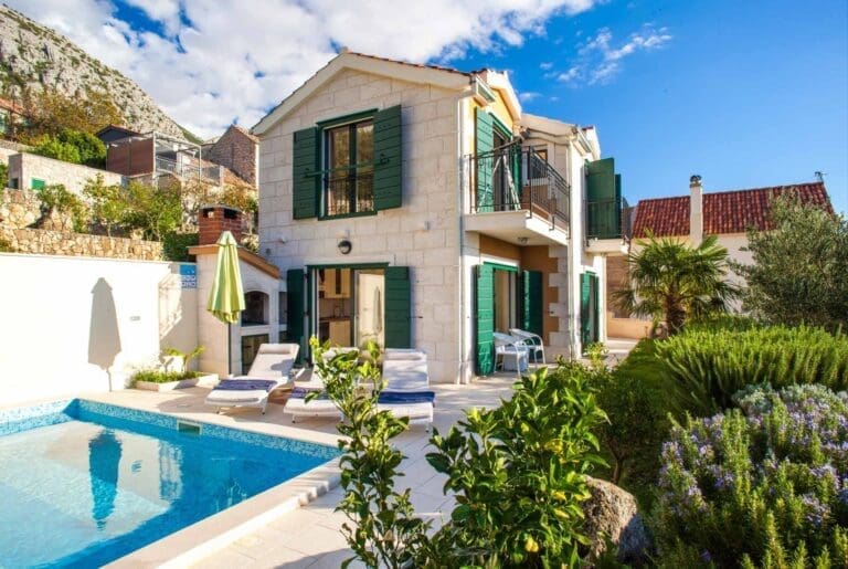 Rent Villa Highly Valued Mix Croatia