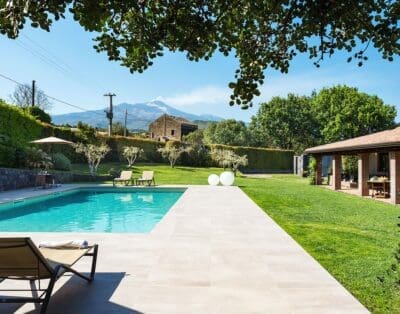 Rent Villa Icterine Coconut Etna