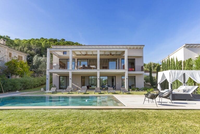 Rent Villa Irrefutable Jovial Balearic Islands