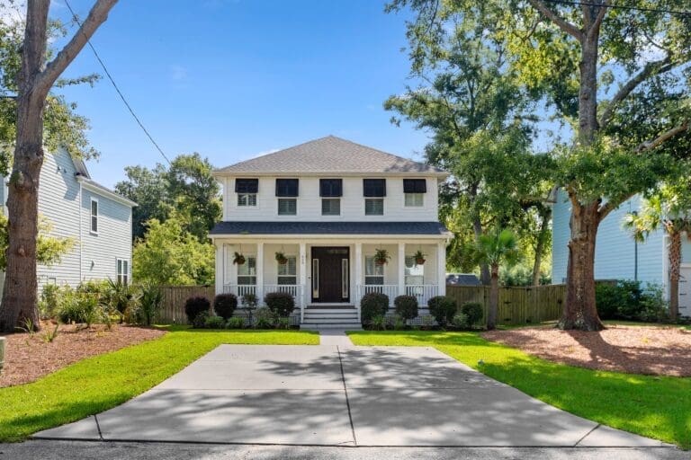 Rent Villa Ivory Pineapple Charleston