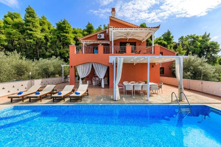 Rent Villa Lake Drumstick Greece