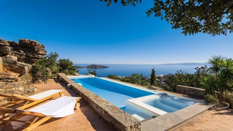 Rent Villa Light Lime Crete