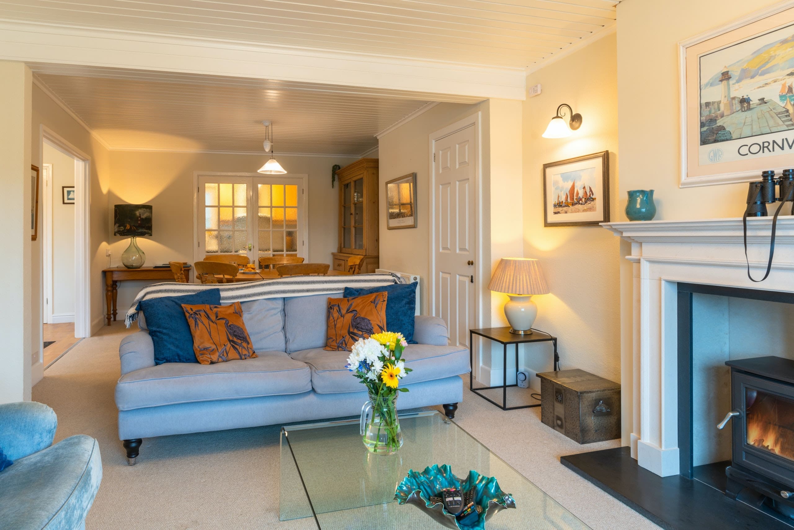 Rent Villa Light Safflower Cornwall