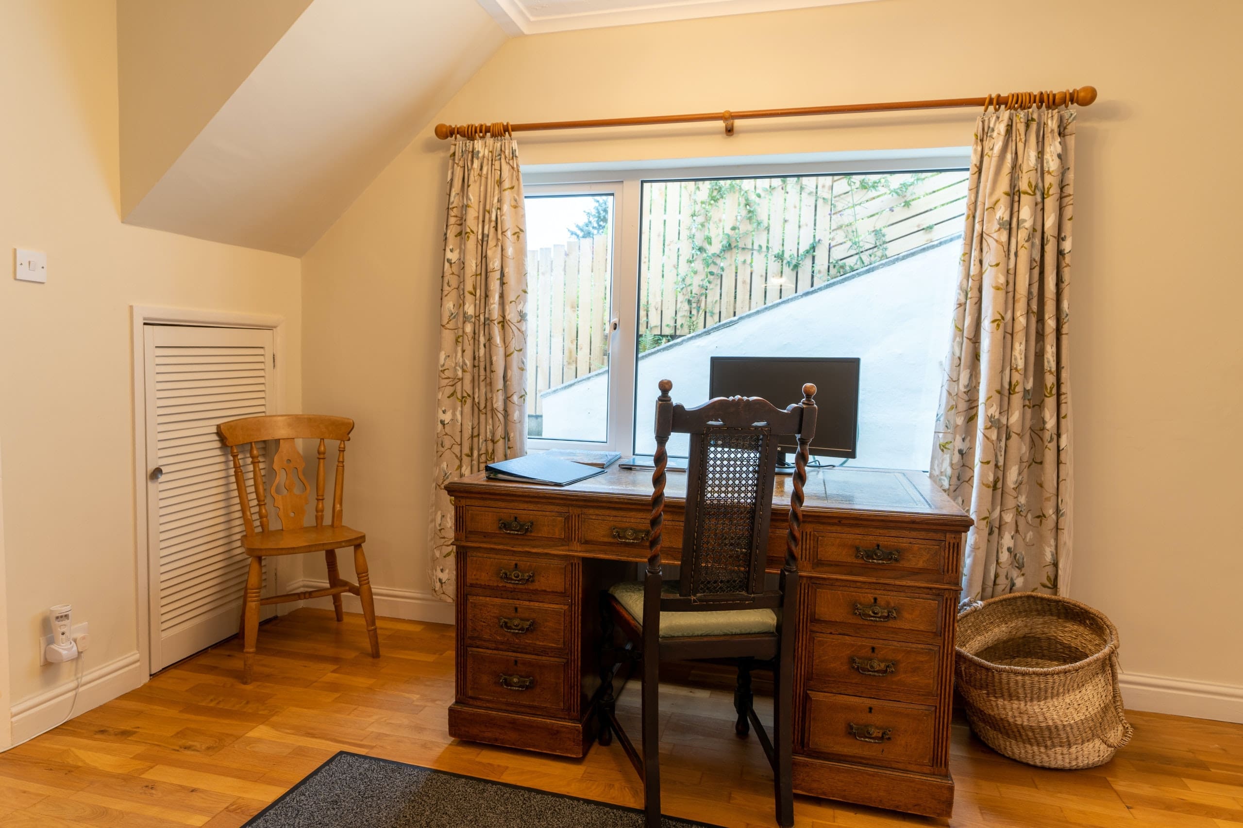 Rent Villa Light Safflower Cornwall
