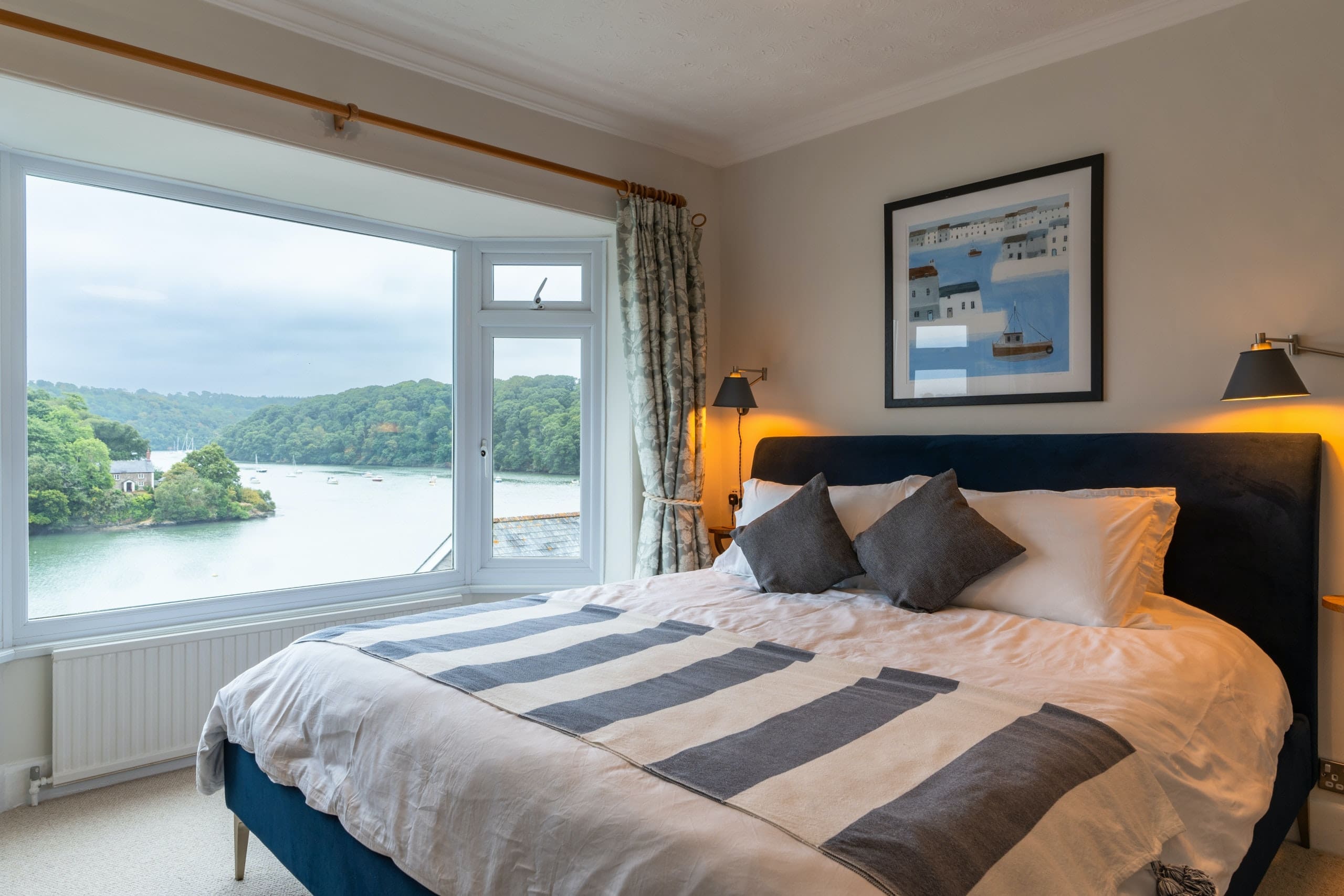 Rent Villa Light Safflower Cornwall